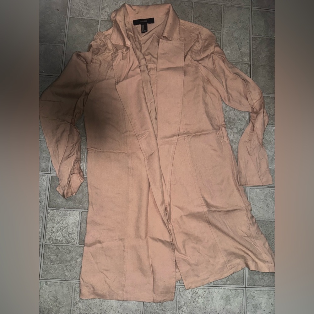 Elegant pink trench